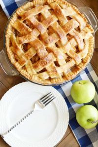 How to Reheat Apple Pie